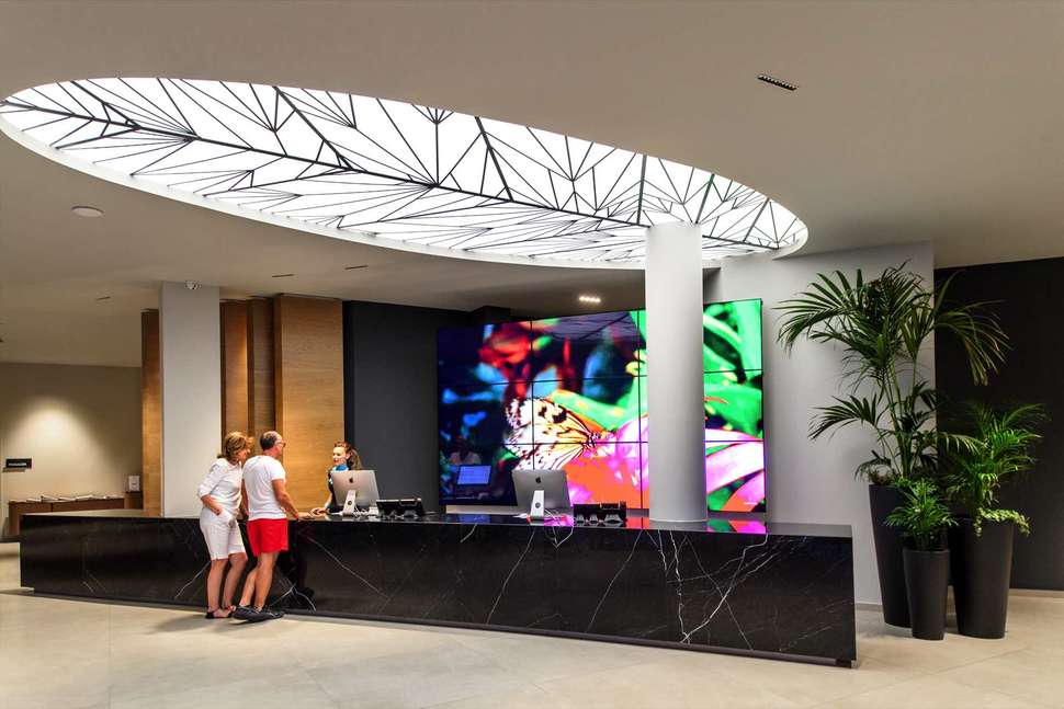 Een foto van het interieur van Akrathos Beach Hotel