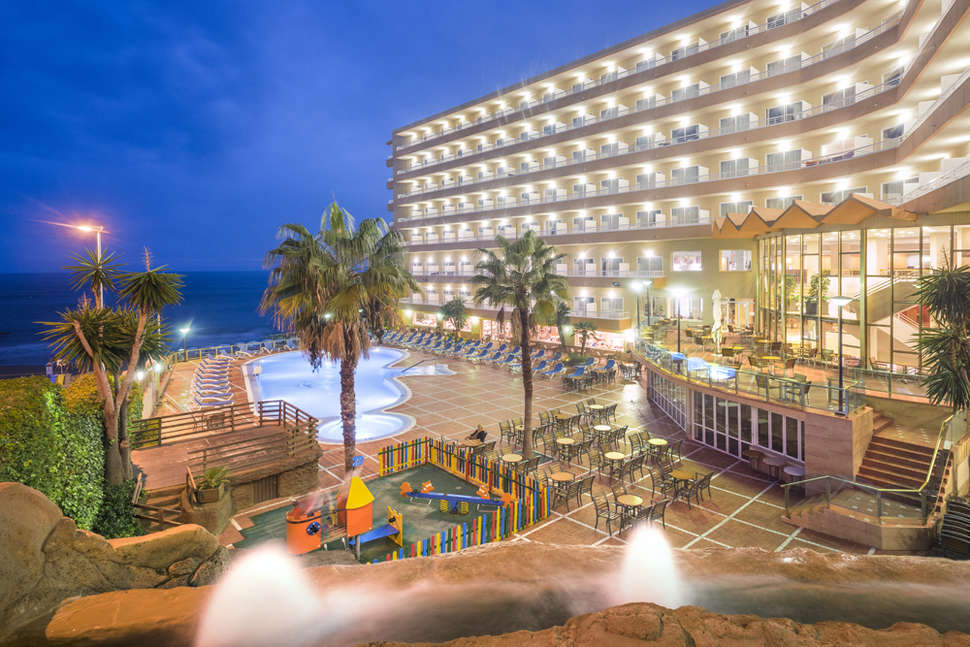 Een foto van het zwembad bij Hotel Cala Font