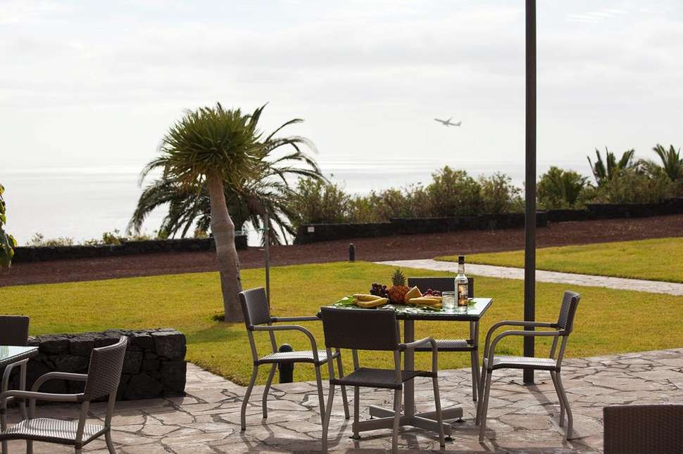 Ein Foto von der Terrasse im Parador de La Palma