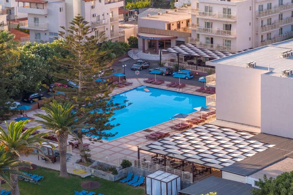 Een foto van het zwembad bij Hotel Marilena