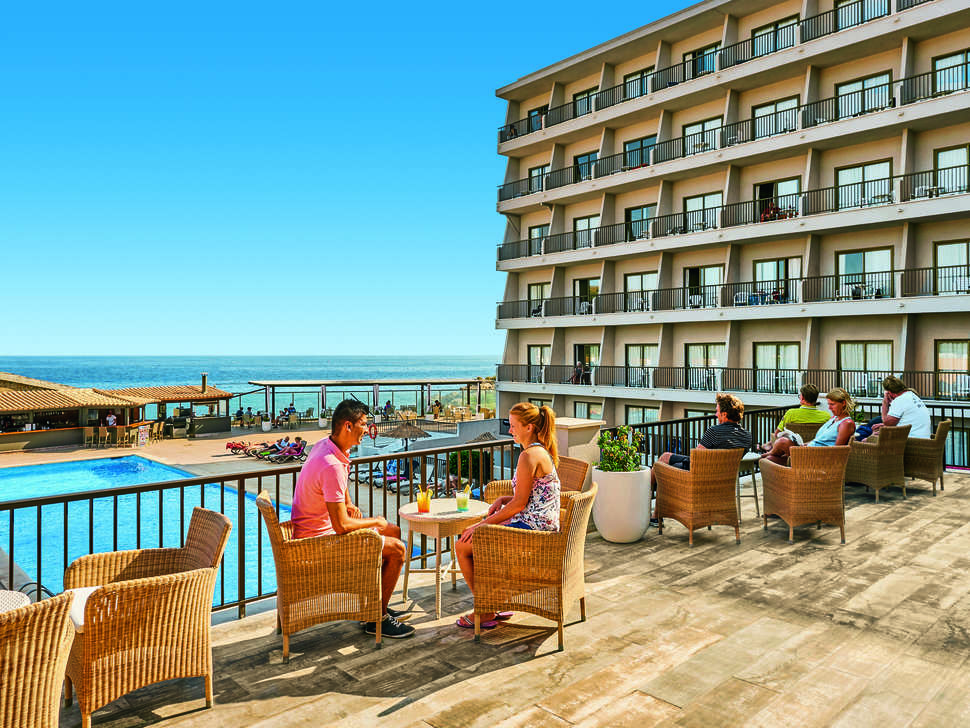 Een foto van het zwembad bij Allsun Hotel Lux de Mar