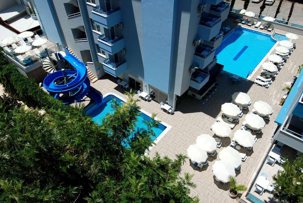 Ein Foto vom Pool im Kleopatra Ramira Hotel