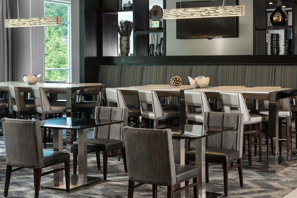 Een foto van de faciliteiten bij Courtyard by Marriott Edgewater NYC Area