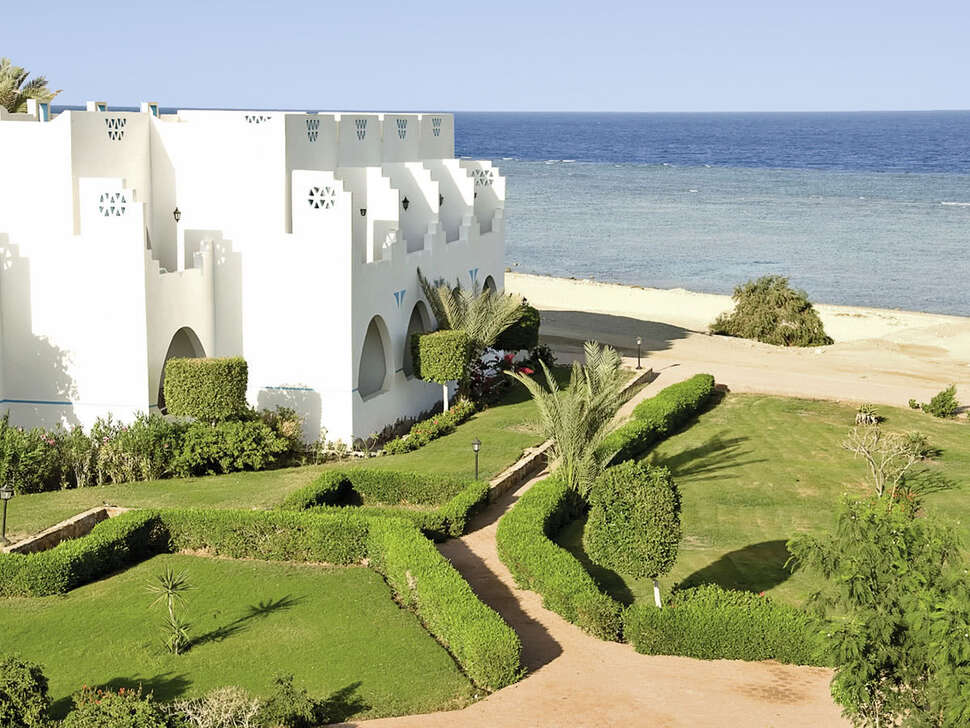 Een foto van de buitenkant van The Three Corners Equinox Beach Resort