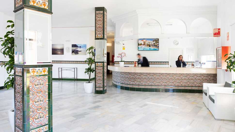 Een foto van het interieur van Globales Costa Tropical