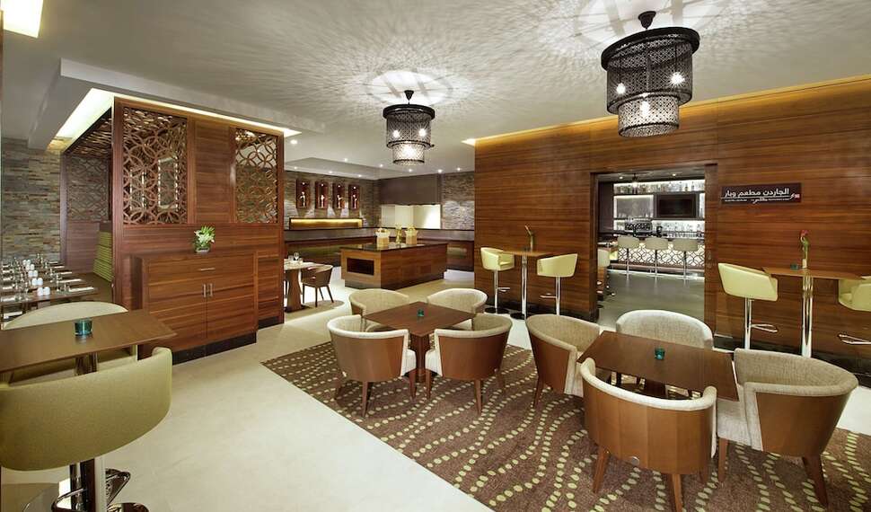Ein Foto Hilton Garden Inn Dubai Al Muraqabat
