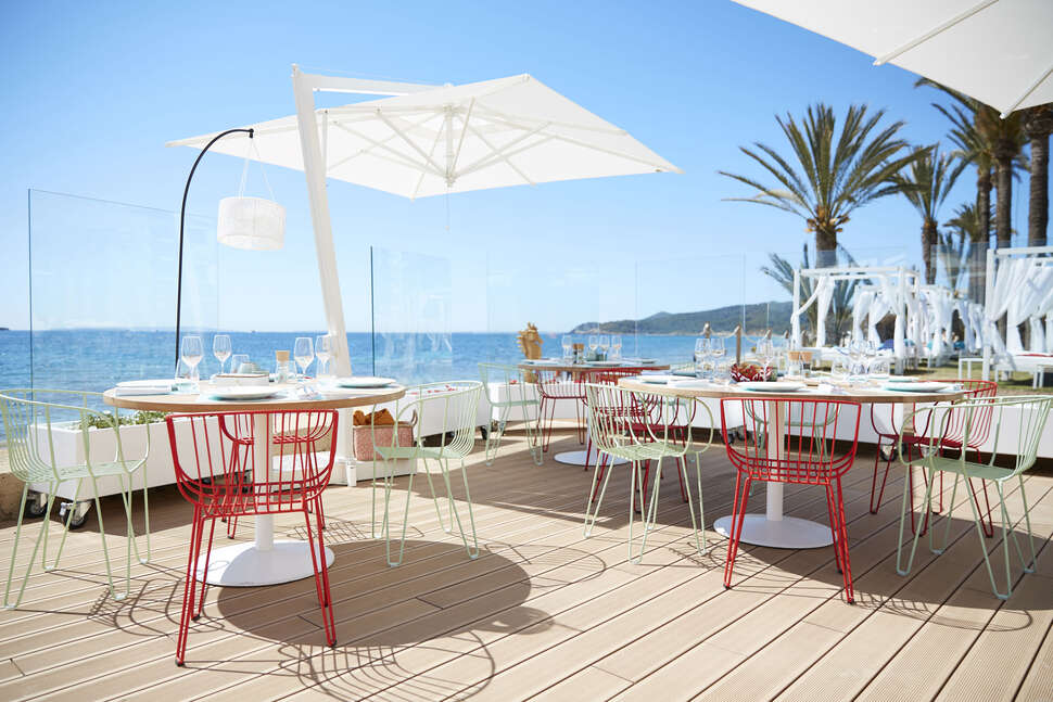 Een foto van het terras bij Vibra Algarb Hotel