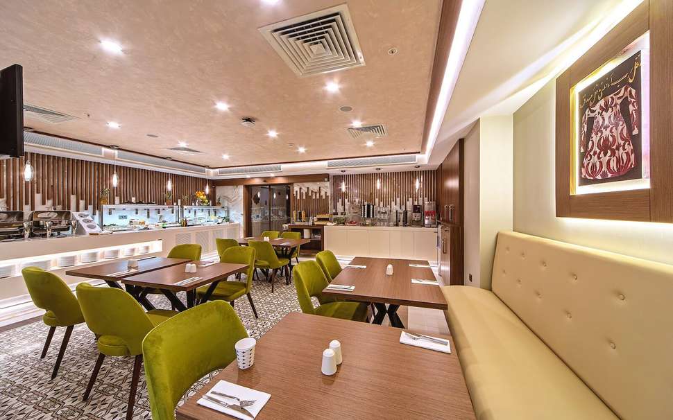 Een foto van de faciliteiten bij Mukarnas Taksim Hotel