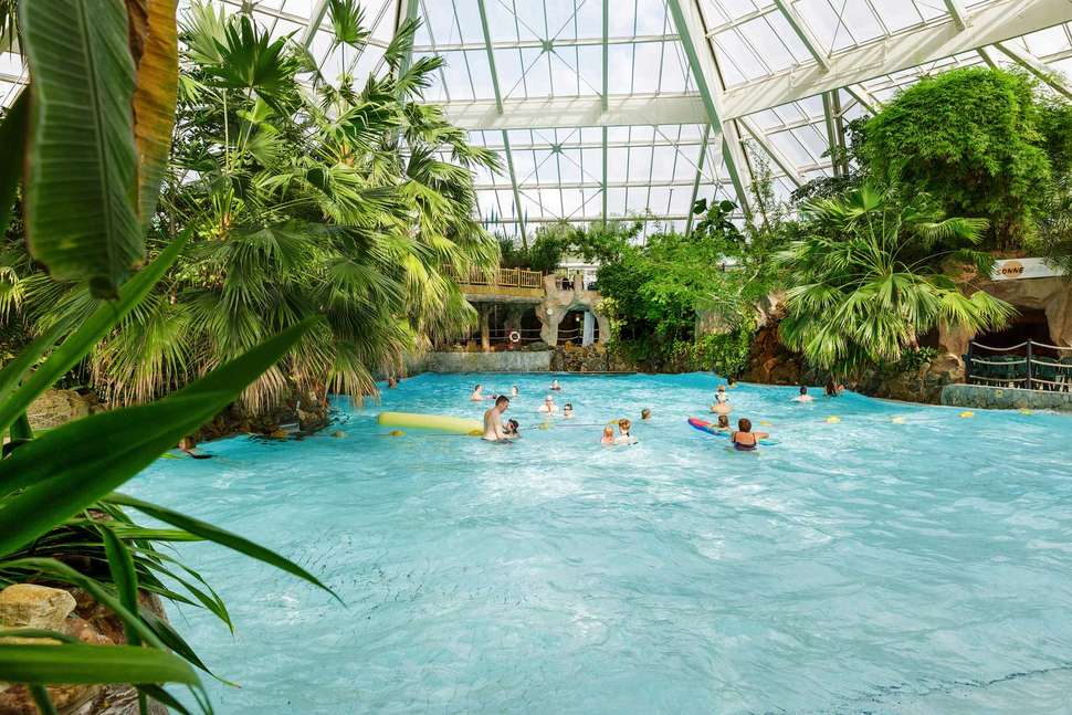 Een foto van het zwembad bij Center Parcs Bispinger Heide