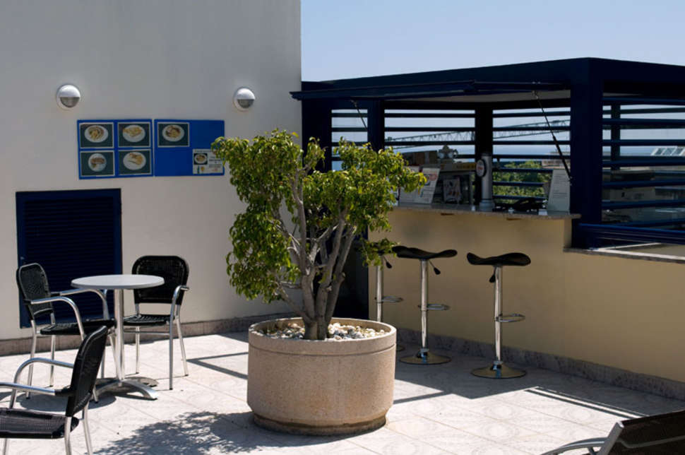 Ein Foto von der Terrasse im Terrace Mar Suite Aparthotel