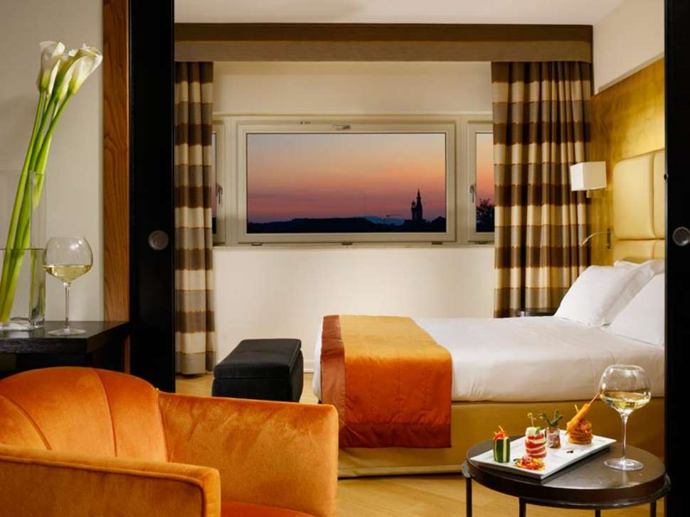 Ein Foto Grand Hotel Mediterraneo