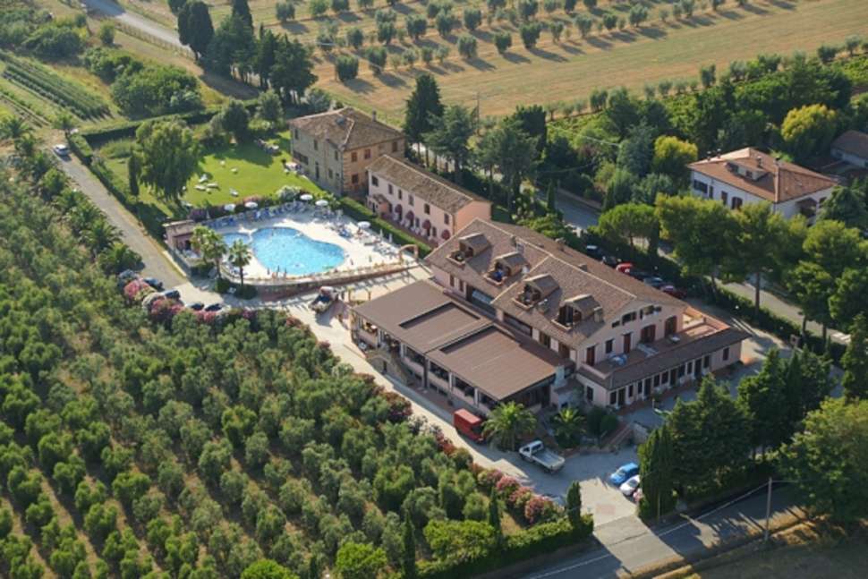 Ein Foto von der Außenansicht des Agrihotel Elisabetta