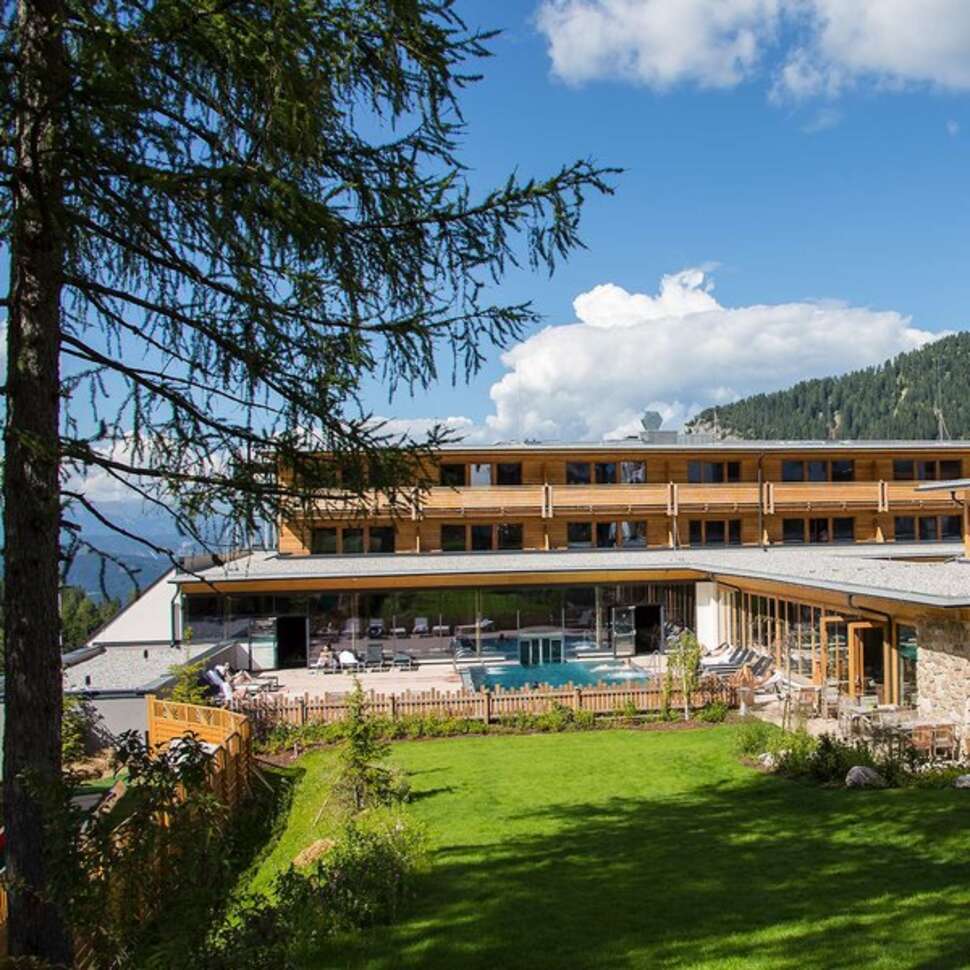 Een foto van de buitenkant van Falkensteiner Hotel Sonnenalpe