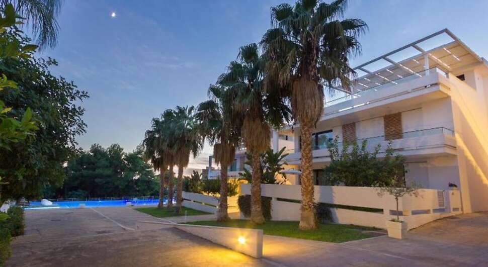 Een foto van de buitenkant van Kamena Residence