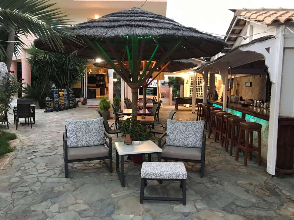 Een foto van het terras bij Marianna Studios