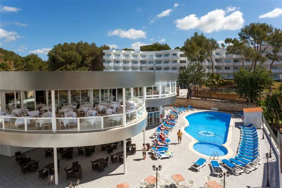 Een foto van het zwembad bij Allsun Hotel Paguera Park