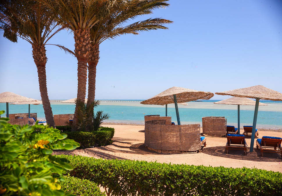 Een foto van het terras bij The Chedi El Gouna