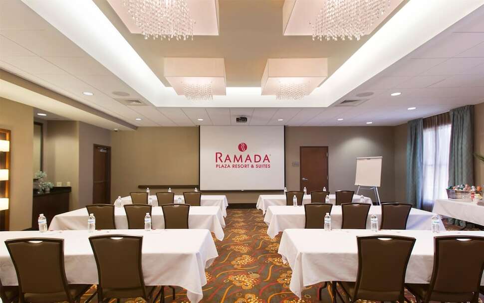 Ein Foto Ramada Plaza by Wyndham Orlando Resort & Suites Intl Drive