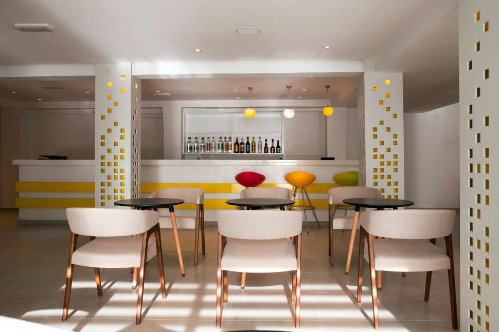 Een foto van de faciliteiten bij Flora Maria Hotel & Annex