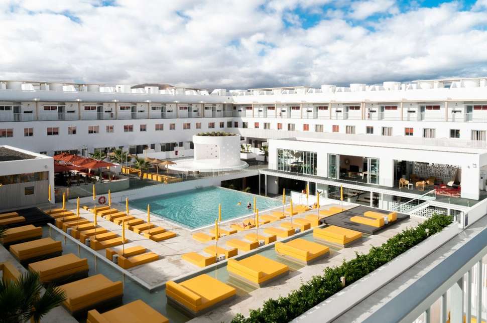 Een foto van de buitenkant van Buendia Corralejo Nohotel