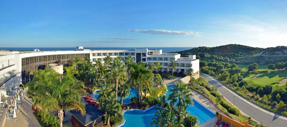 Een foto van een overzicht van Eurostars Sitges