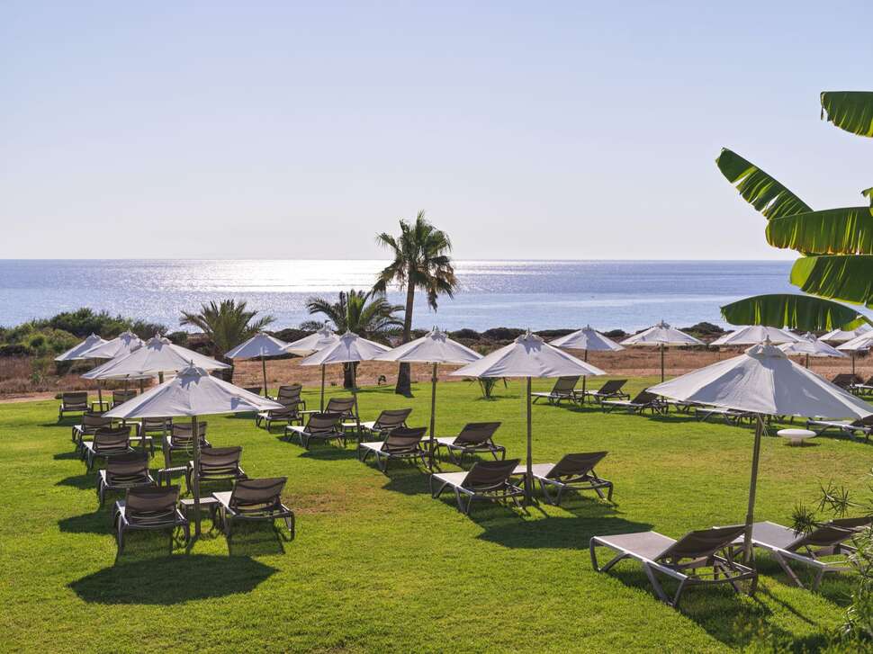Een foto van Leonardo Crystal Cove Hotel & Spa by the Sea