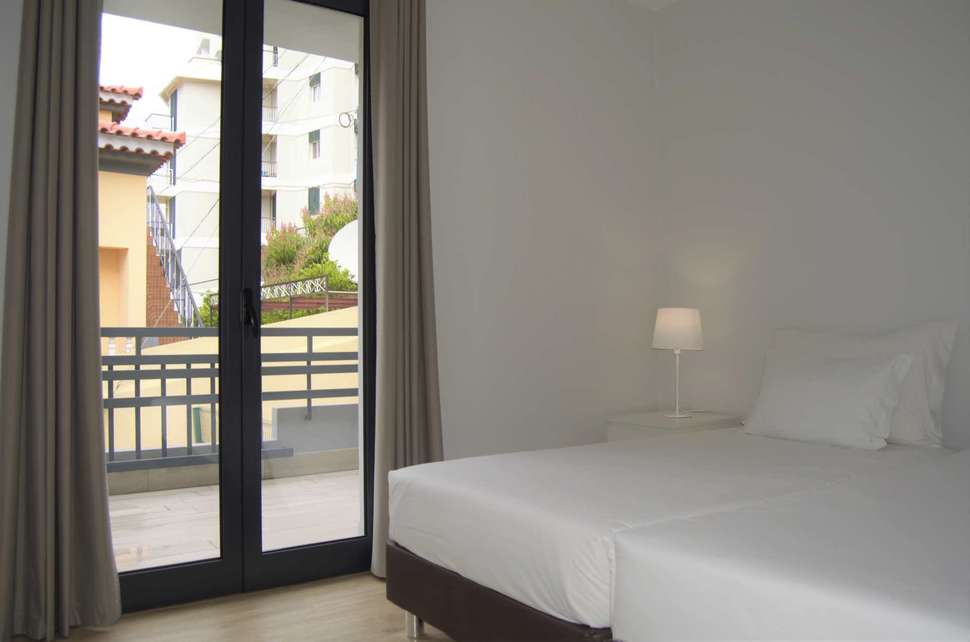 Een foto van een overzicht van Appartementen Vitoria by Petit Hotels