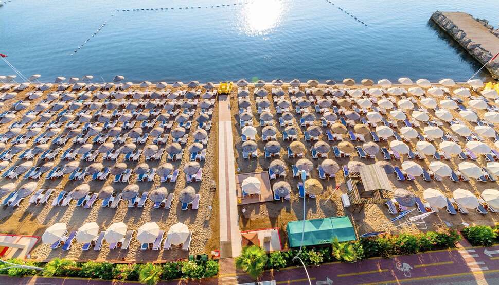 Een foto van het strand bij Hotel Aqua