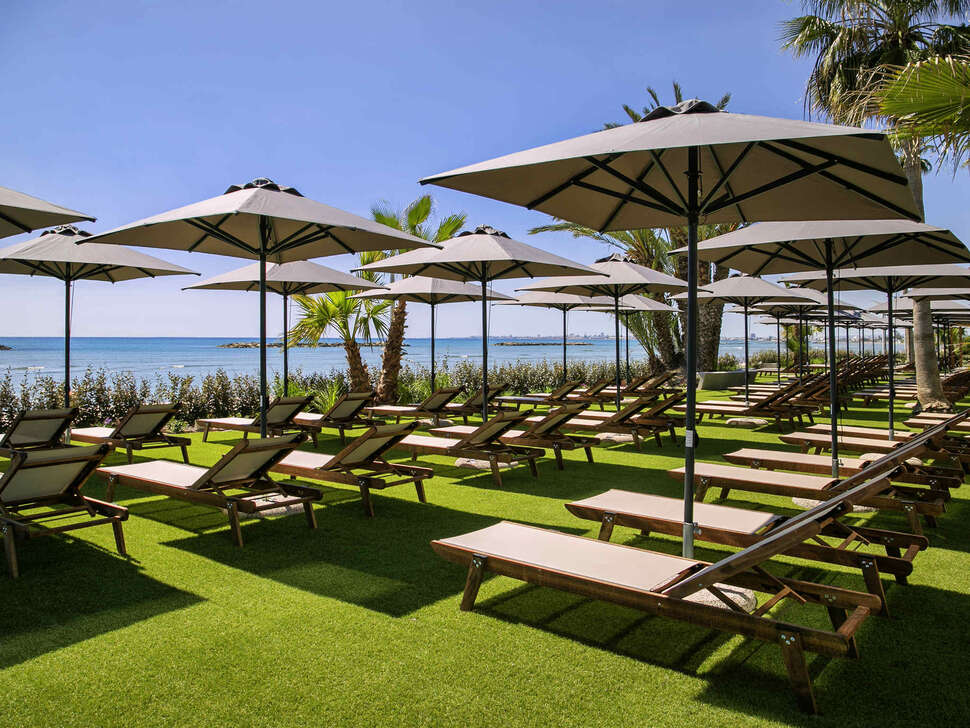 Ein Foto Mercure Larnaca Beach Resort