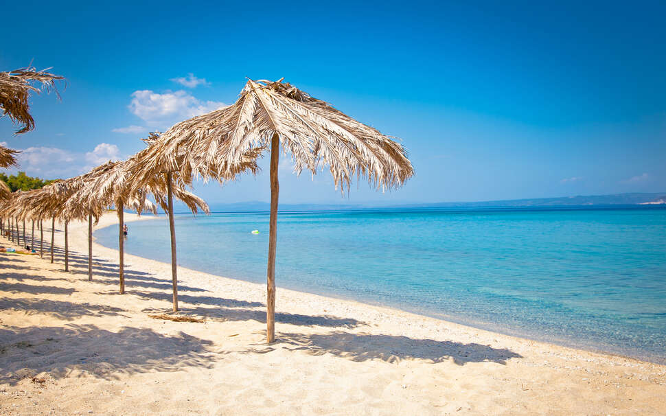 Een foto van het strand bij Aristoteles Holiday Resort & Spa