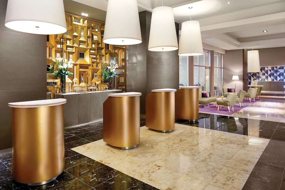 Een foto van de faciliteiten bij The Fives Beach Hotel & Residences