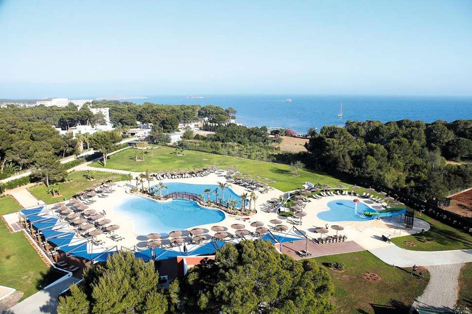 Een foto van een overzicht van Magic Life Cala Pada