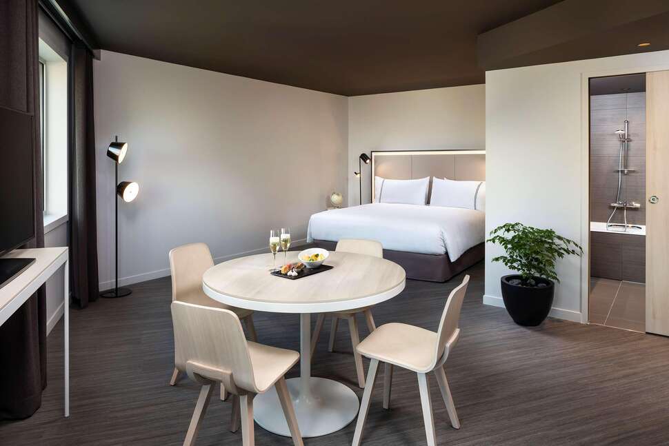 Ein Foto Innside by Melia Paris Charles de Gaulle Airport