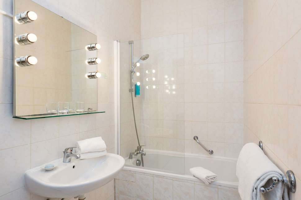 Ein Foto Best Western Plus Brice Garden Nice