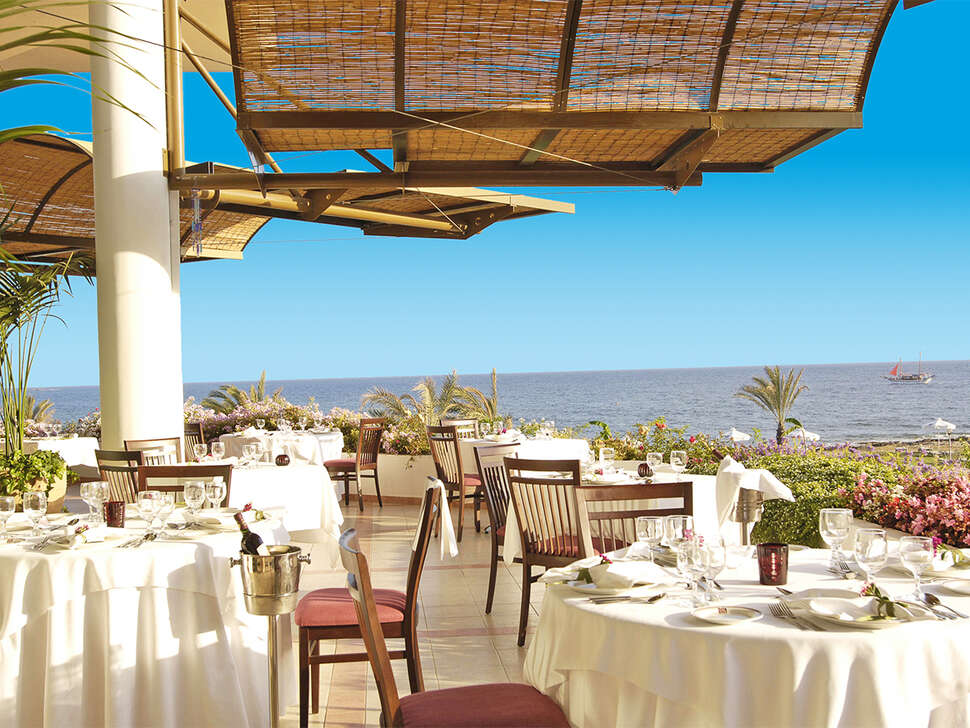 Een foto van de faciliteiten bij Constantinou Bros Athena Royal Beach Hotel