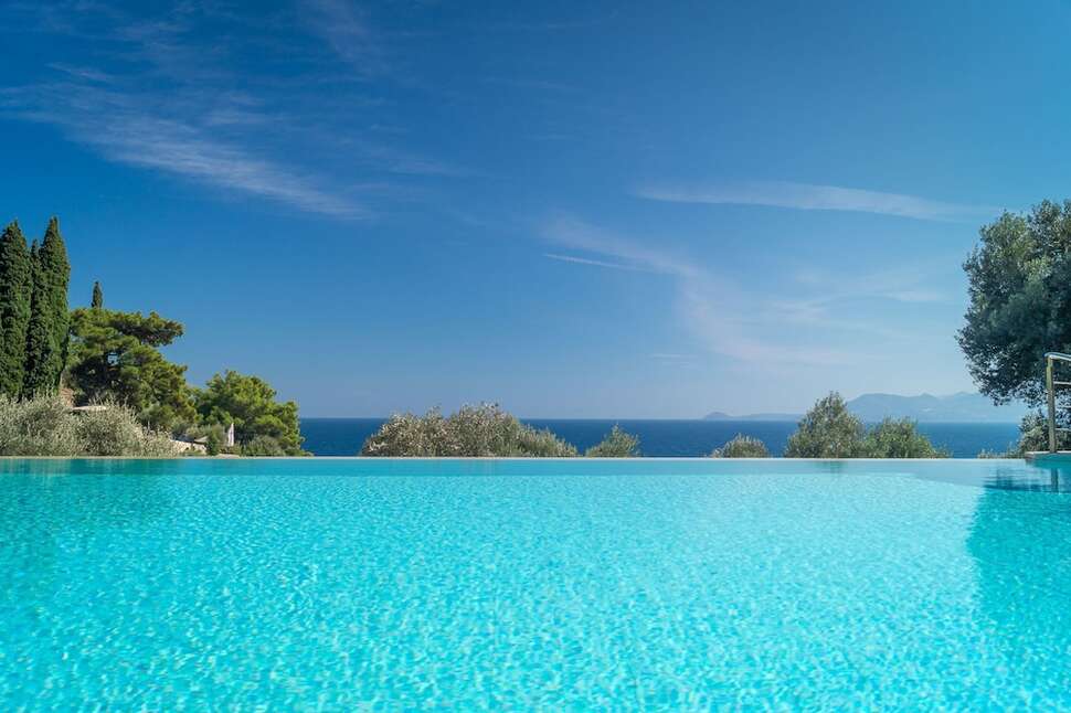 Een foto van het zwembad bij Armonia Bay Hotel