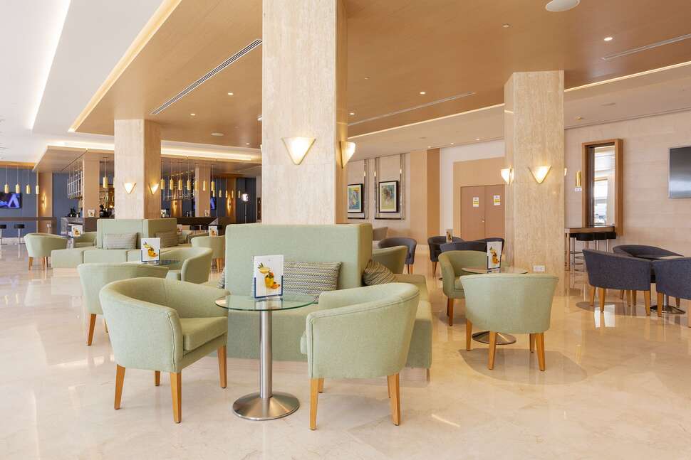 Een foto van het interieur van Hipotels Barrosa Park