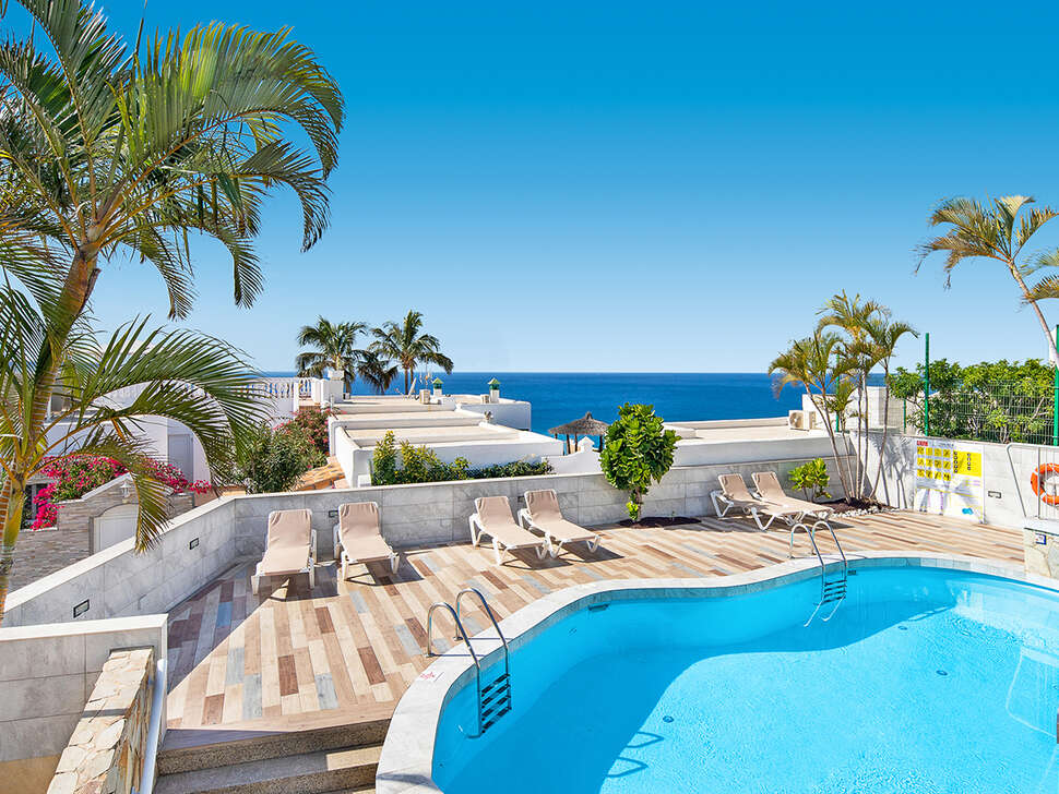 Een foto van het zwembad bij Appartementen Livvo Garden & Sea Boutique Lodging