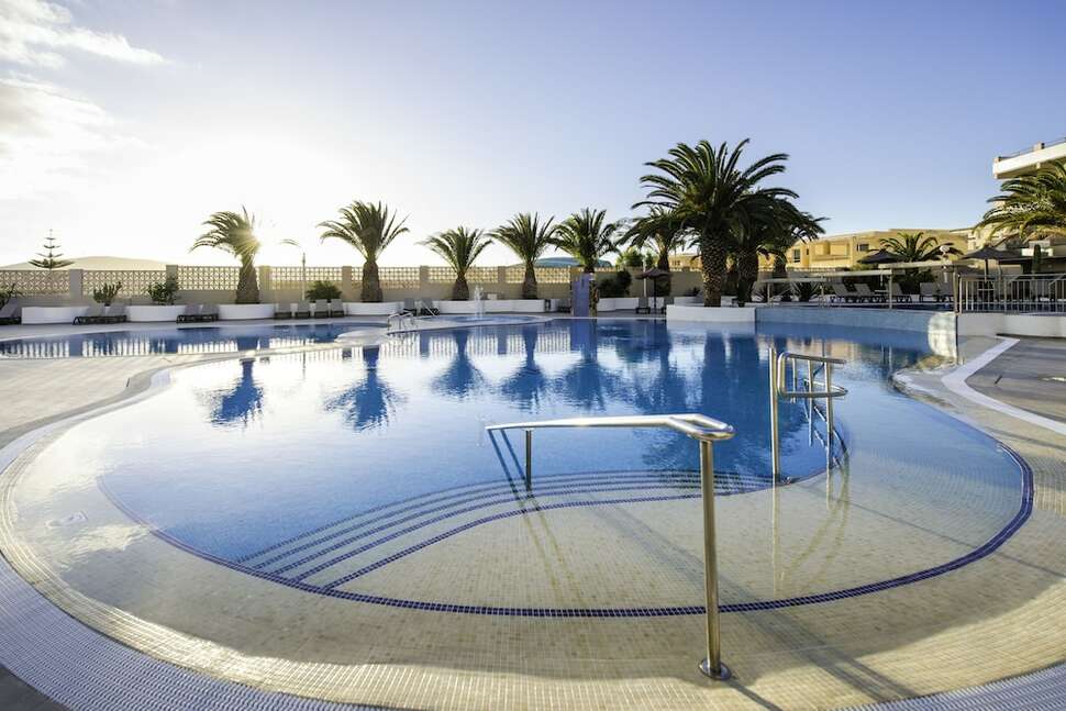 Een foto van het zwembad bij Hotel Kn Matas Blancas
