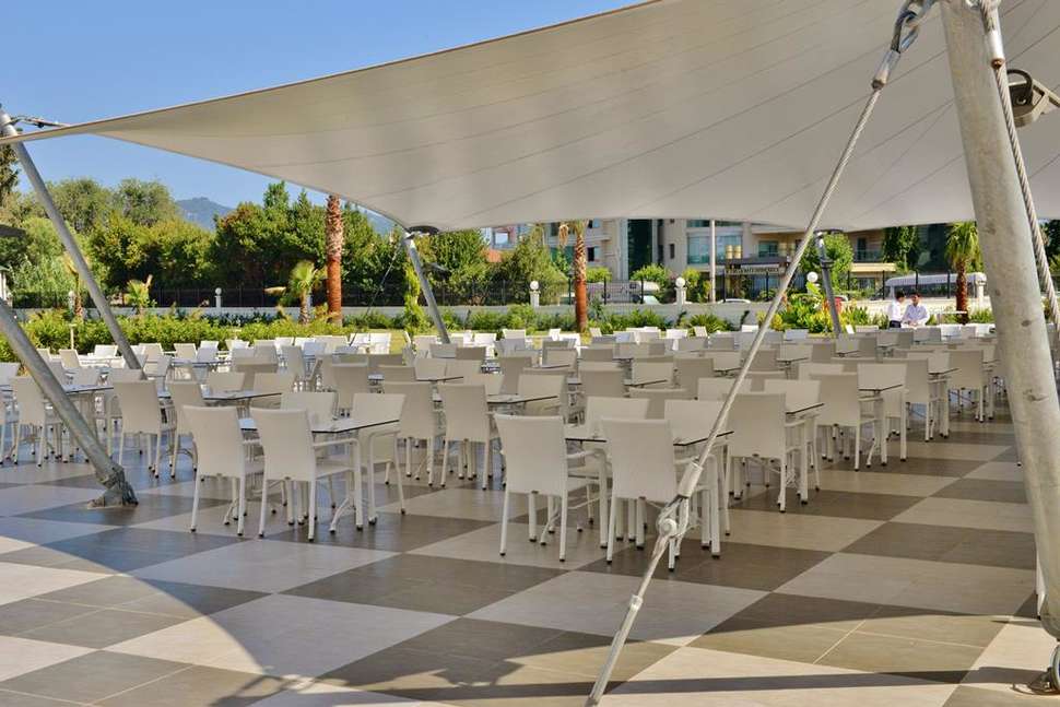 Een foto van het terras bij Green Nature Diamond