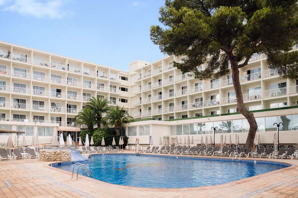 Een foto van Blue Sea Coral Beach