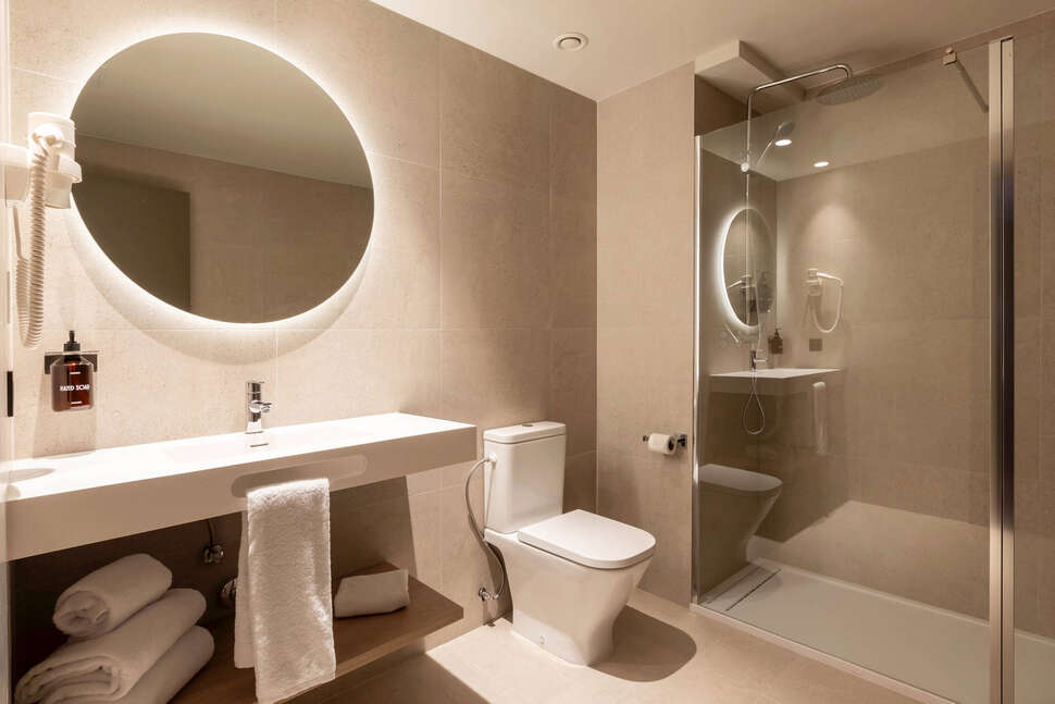 Een foto van Holiday Inn Madrid Piramides