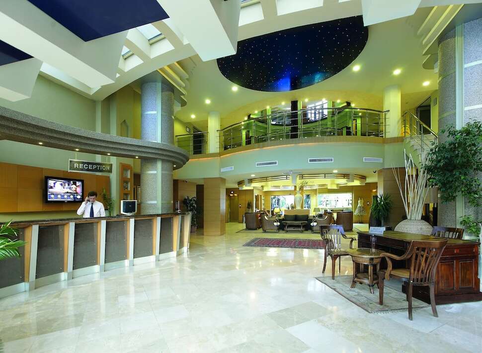 Een foto van het interieur van Grand Cettia Hotel