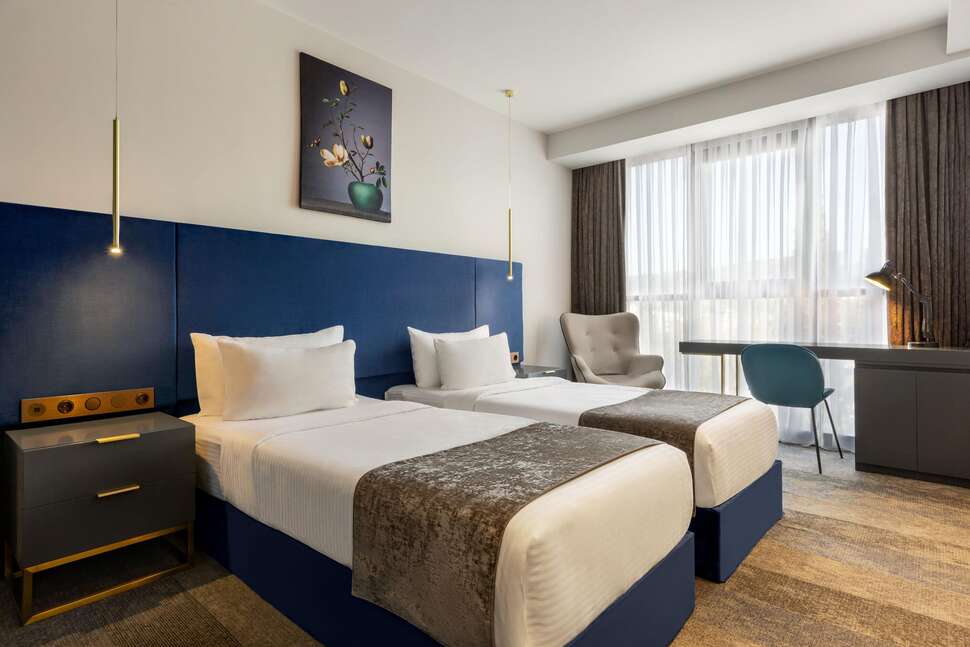Een foto van Ramada by Wyndham Tbilisi Old City