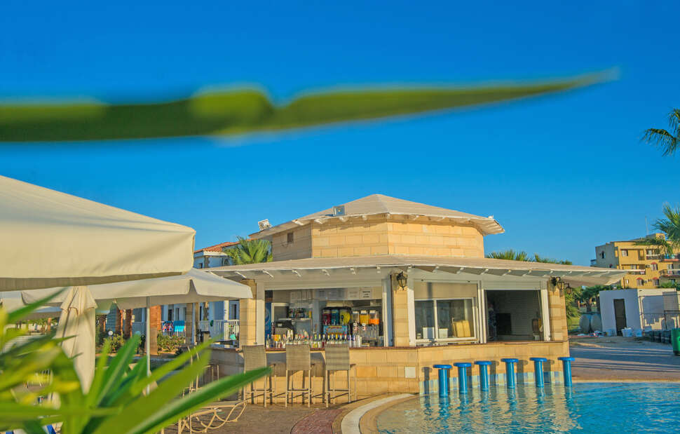 Ein Foto von der Außenansicht des Marlita Beach Hotel Apartments