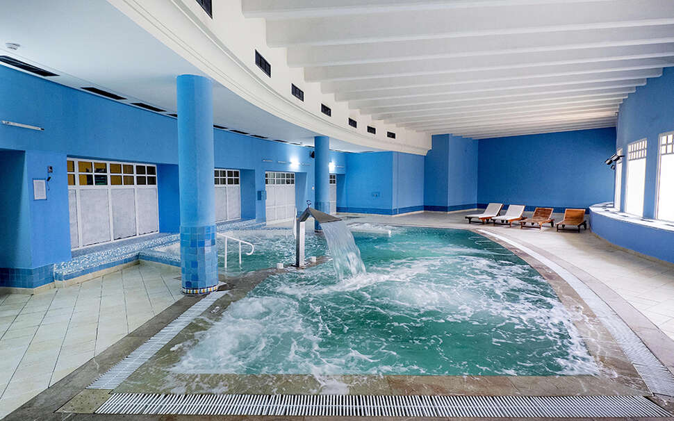 Ein Foto vom Pool im Medina Solaria & Thalasso