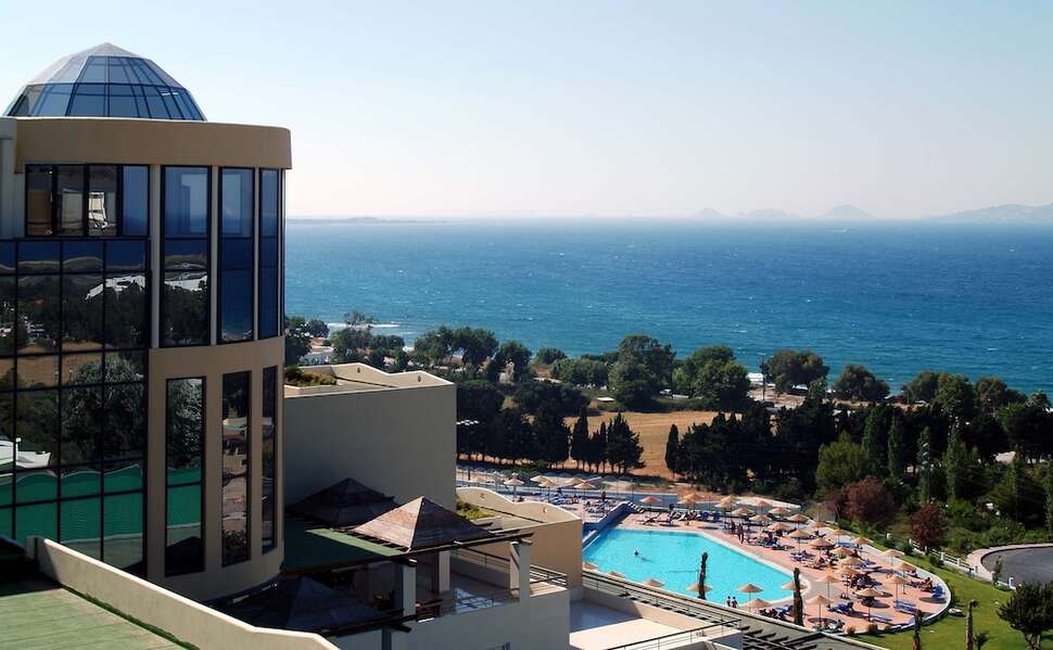 Een foto van een overzicht van Kipriotis Panorama Hotel & Suites