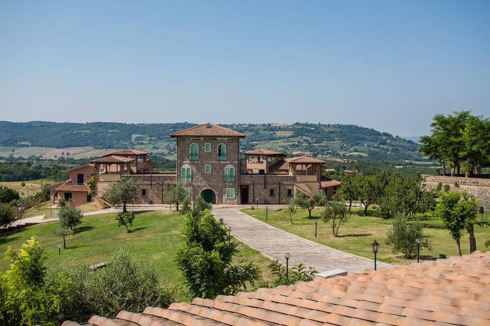 Een foto van de buitenkant van Pian Dei Mucini Resort