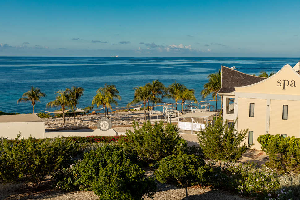 Een foto van de buitenkant van Papagayo Beach Hotel