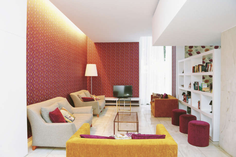 Een foto van het interieur van Dorisol Estrelicia Hotel